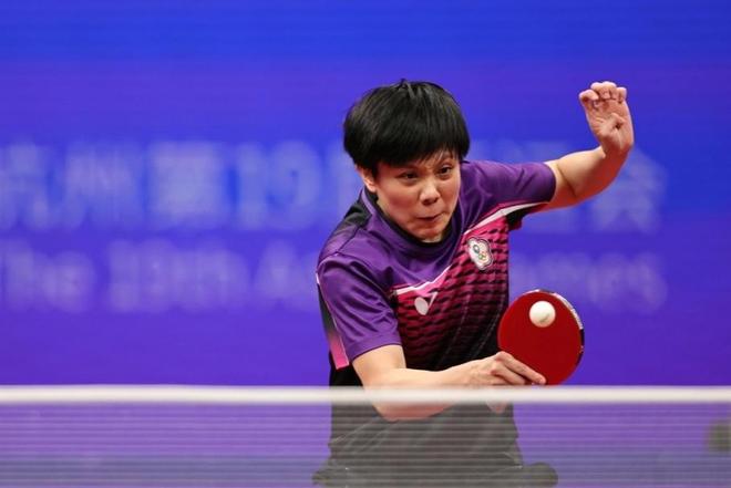 更是毫不松 更是毫不松