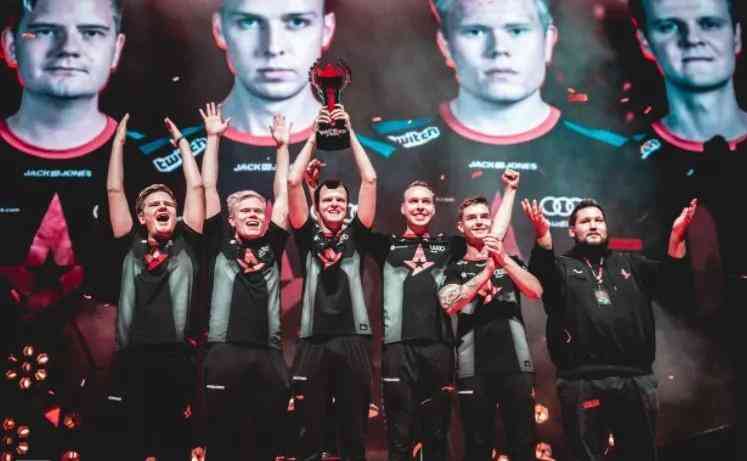 力不仅表现 力不仅表现